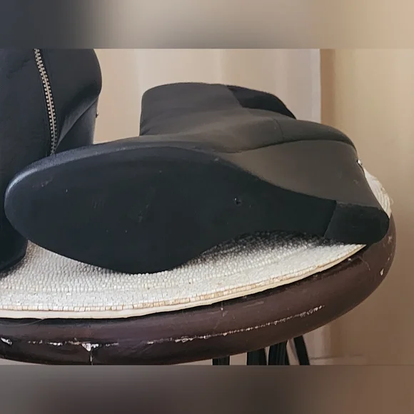 Michael Kors Black Wedge Bootie Size 8.New Condition - Picture 6 of 7